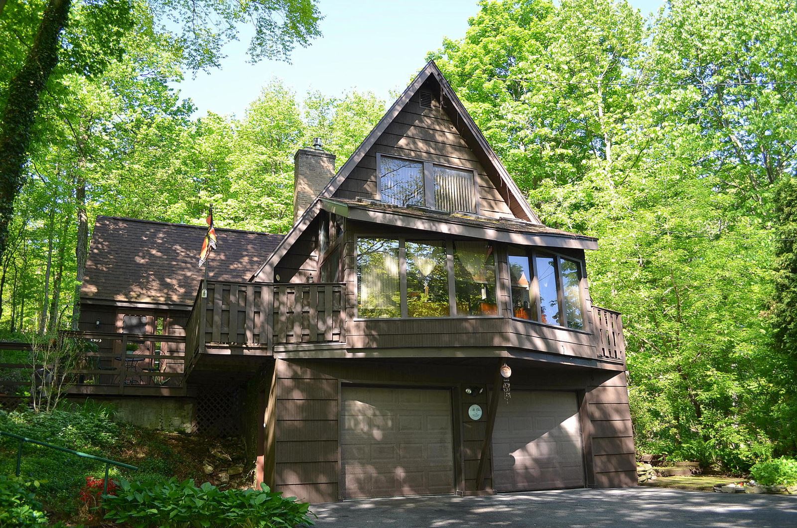 Contemporary A frame Camillus Homes 3 bedroom in Onondaga Central